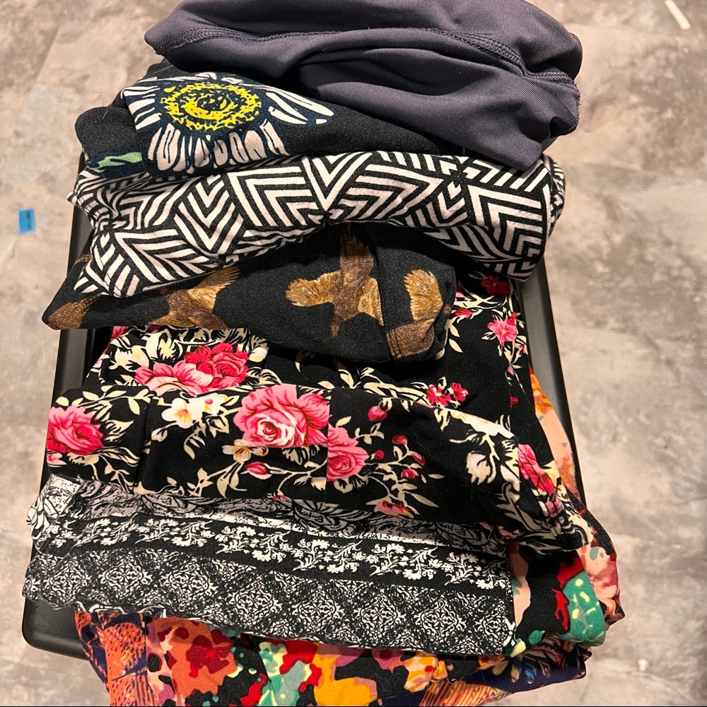 8 pairs of leggings